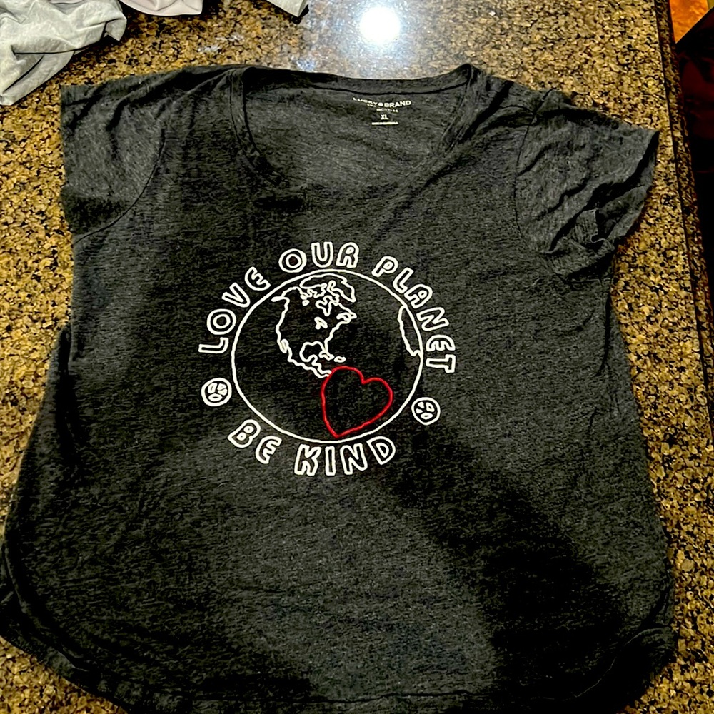 Grey t-shirt lucky brand only worn once